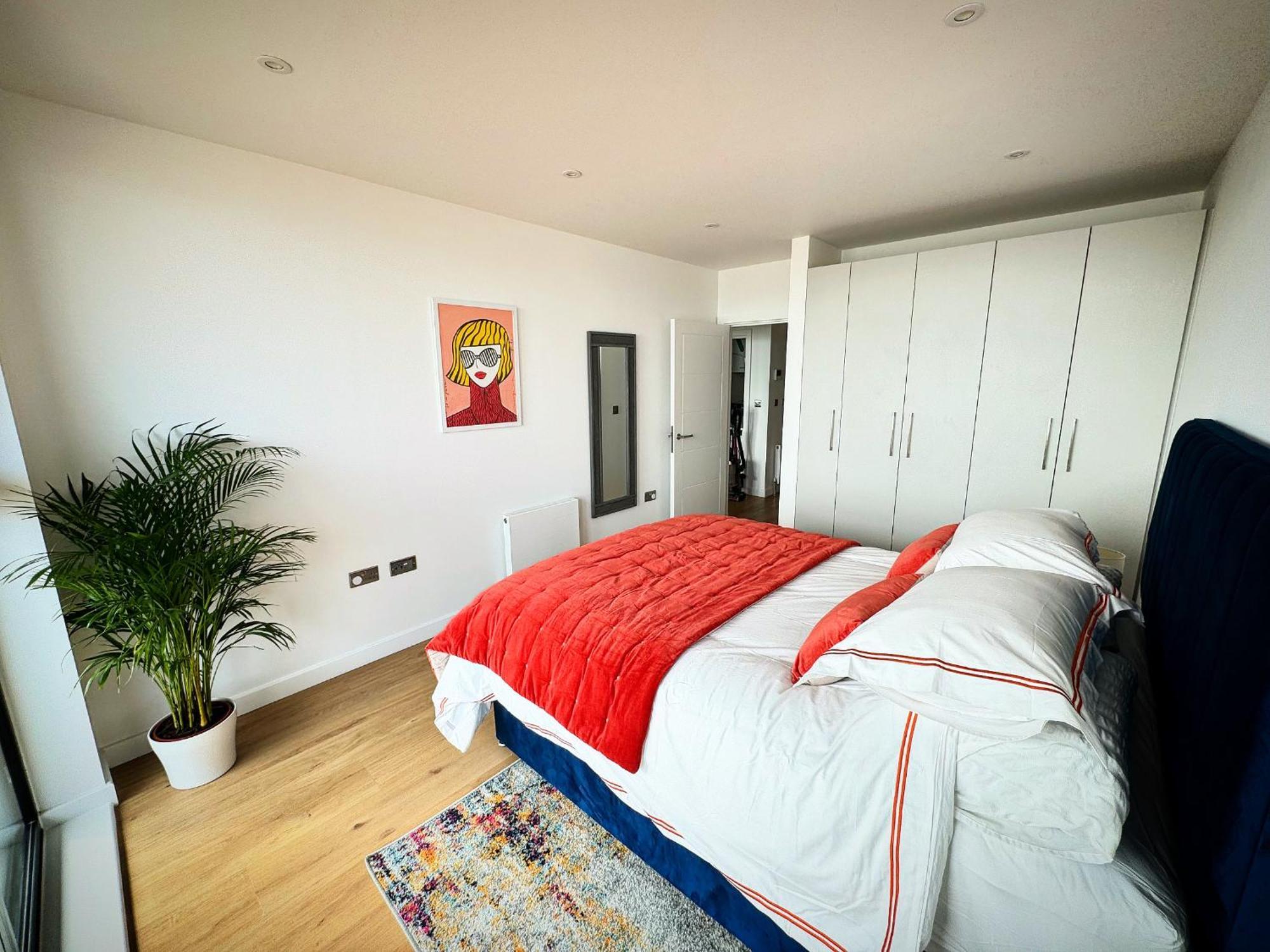Stunning Beach Front Apartment With Sea Views, Free Parking & Balcony Ramsgate Extérieur photo